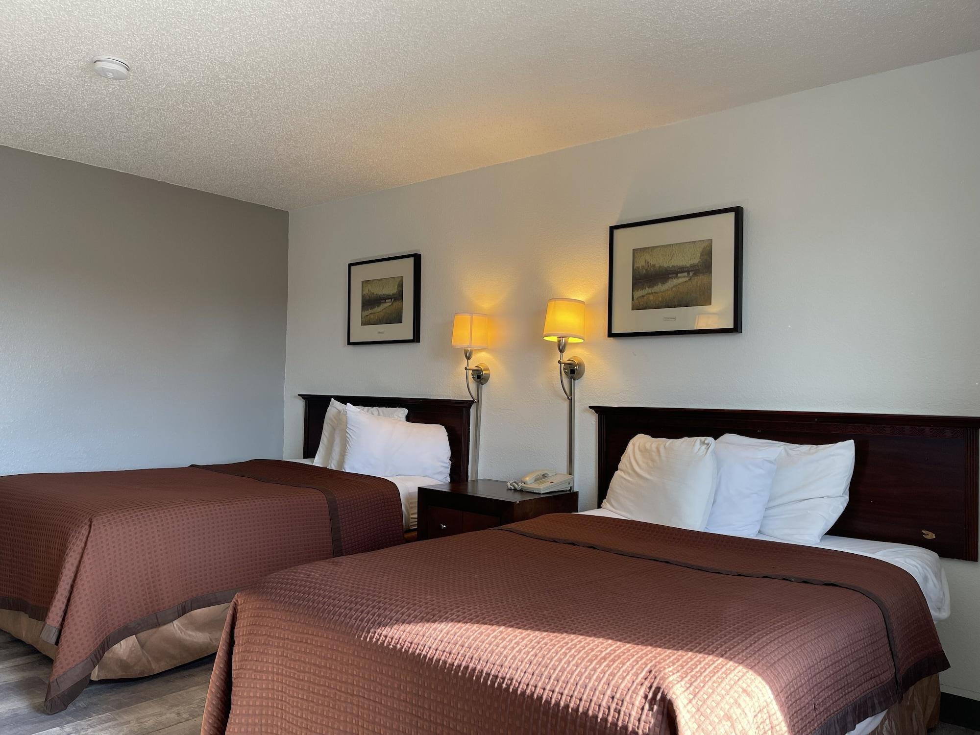 Magnuson Hotel Fort Wayne North - Coliseum Bagian luar foto