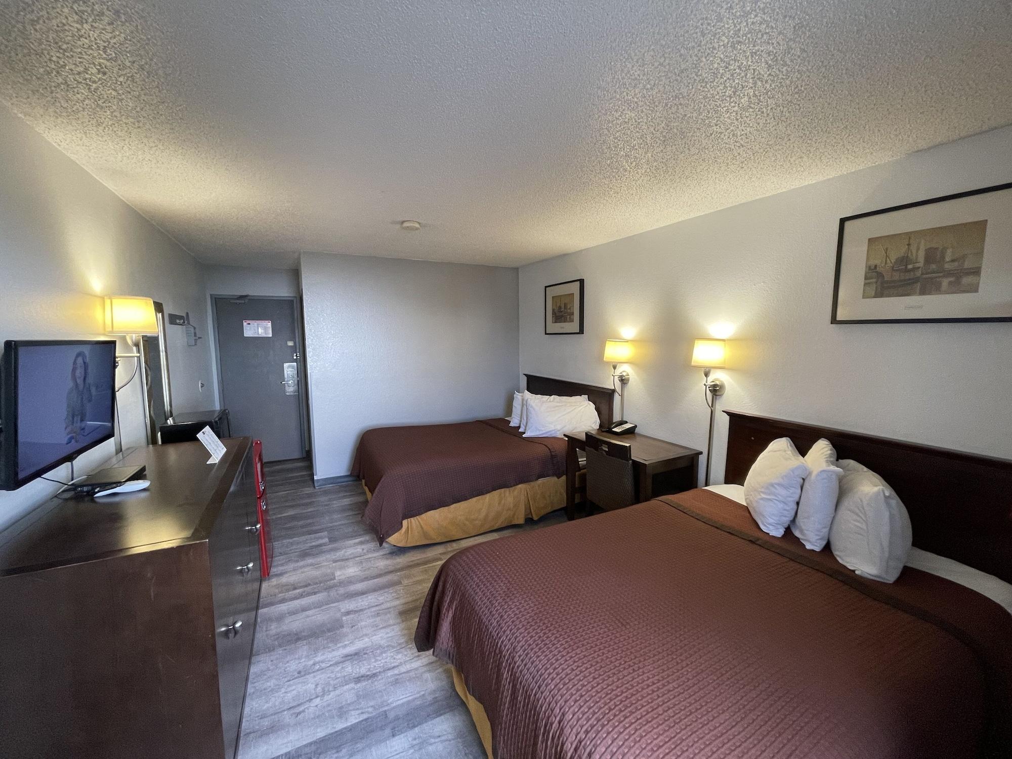 Magnuson Hotel Fort Wayne North - Coliseum Bagian luar foto