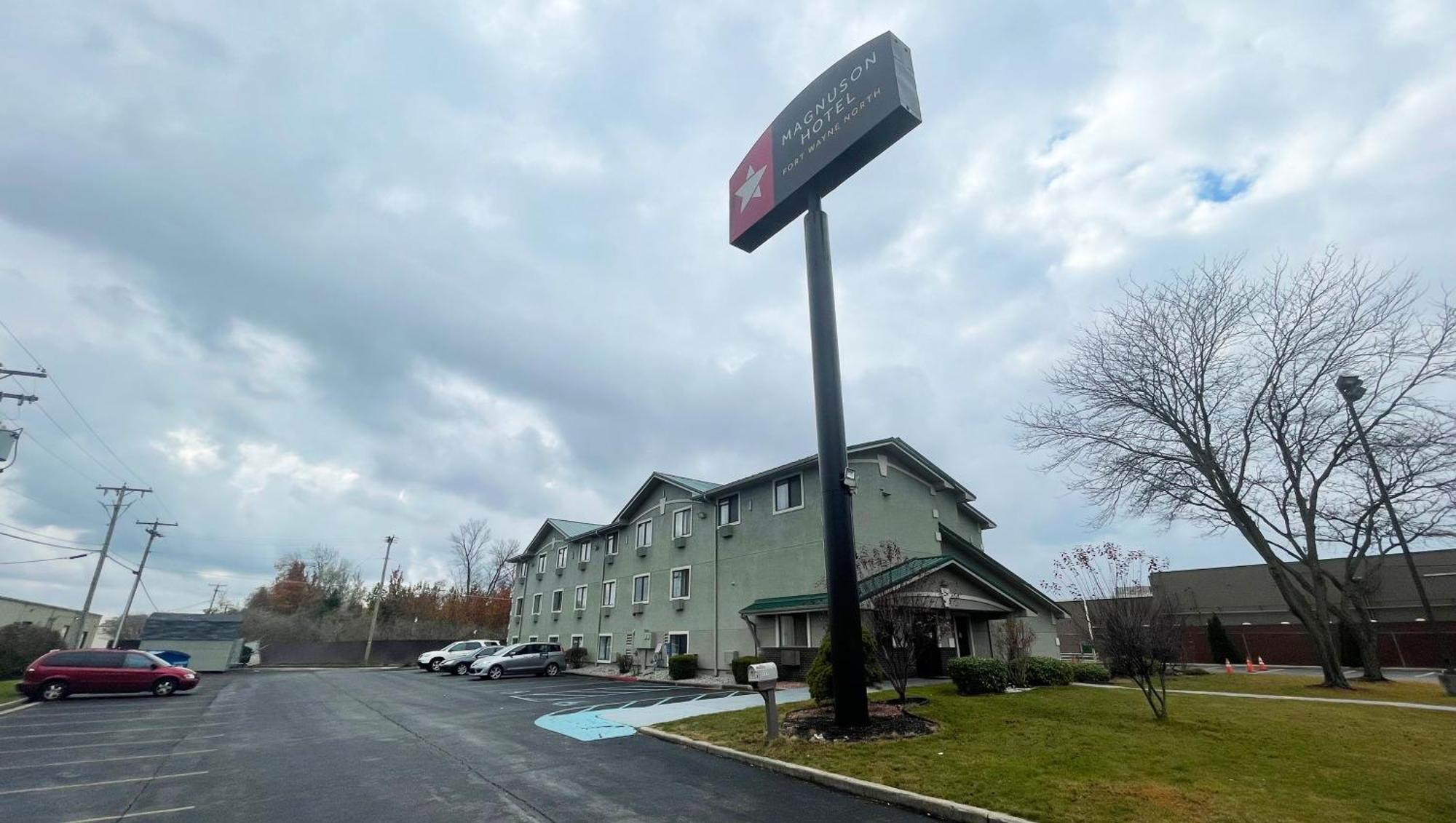 Magnuson Hotel Fort Wayne North - Coliseum Bagian luar foto