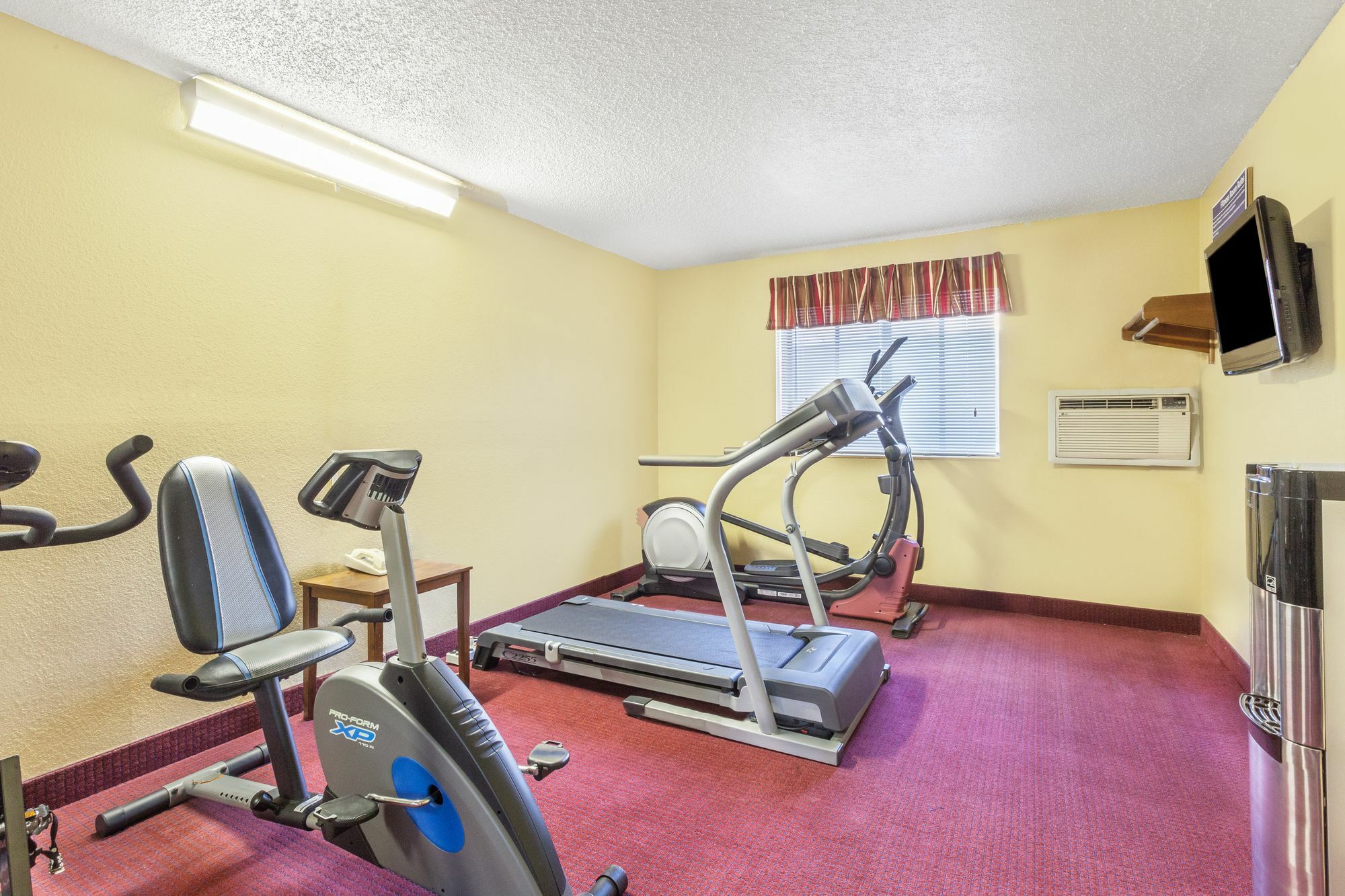 Magnuson Hotel Fort Wayne North - Coliseum Bagian luar foto